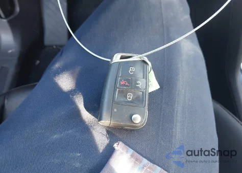 2021 Volkswagen Tiguan 2.0T Se/2.0T Se R-Line Black/2.0T Sel z USA, uszkodzony, nr VIN 3VV3B7AX1MM086600